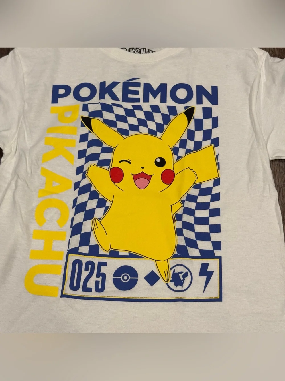 Pokemon T-Shirt Boy's Medium Short Sleeve Graphic New 025 Pikachu 100% Cotton